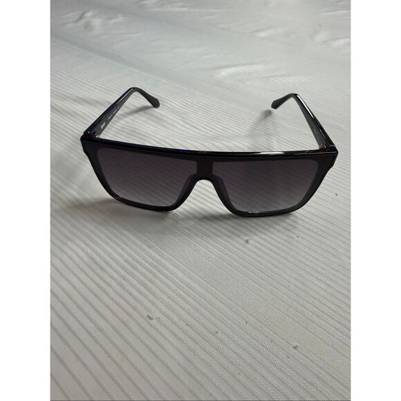 QUAY AUSTRALIA NIGHTFALL BLACK FADE LENS SUNGLASSES NEW WITH CASE UNISEX main image 10